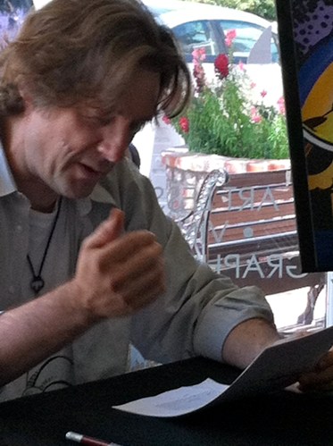 CH holds forth @ Brave New World CH holds forth @ Brave New World